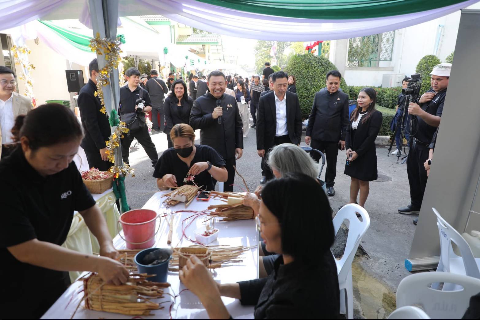 title - ส.ป.ก. เดินหน้าส่งเสริมรายได้เกษตรกร จัดงาน “ส่งความสุขปีใหม่ มอบให้เกษตรกรในเขตปฏิรูปที่ดิน” ทั่วประเทศ  ณ สำนักงานการปฏิรูปที่ดินเพื่อเกษตรกรรม ถนน ราชดำเนินนอก